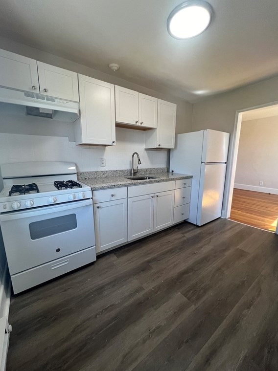 5 Victory Rd #10, Boston, MA 02122