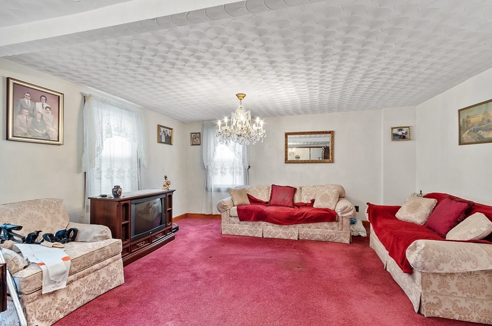 36 North St, Lowell MA  01852-2637 exterior