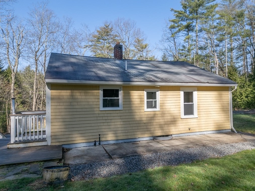 209 Mason Rd, Townsend, MA 01474 exterior