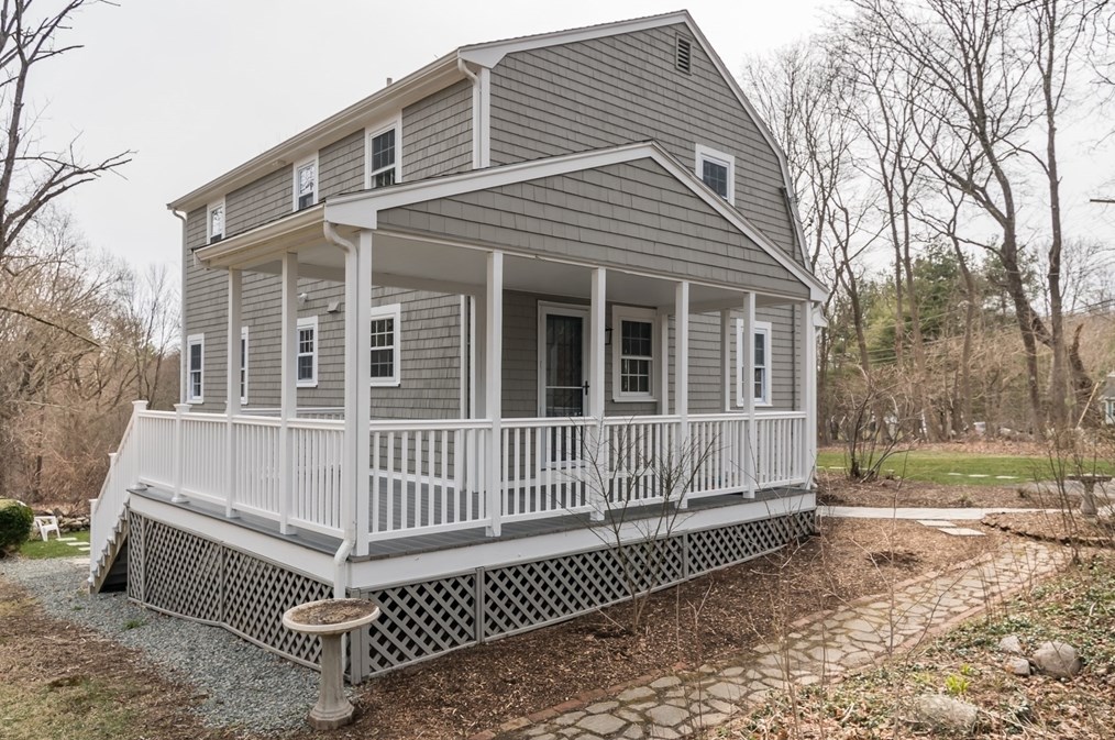 212 Pleasant St, Millis MA  02054-1720 exterior