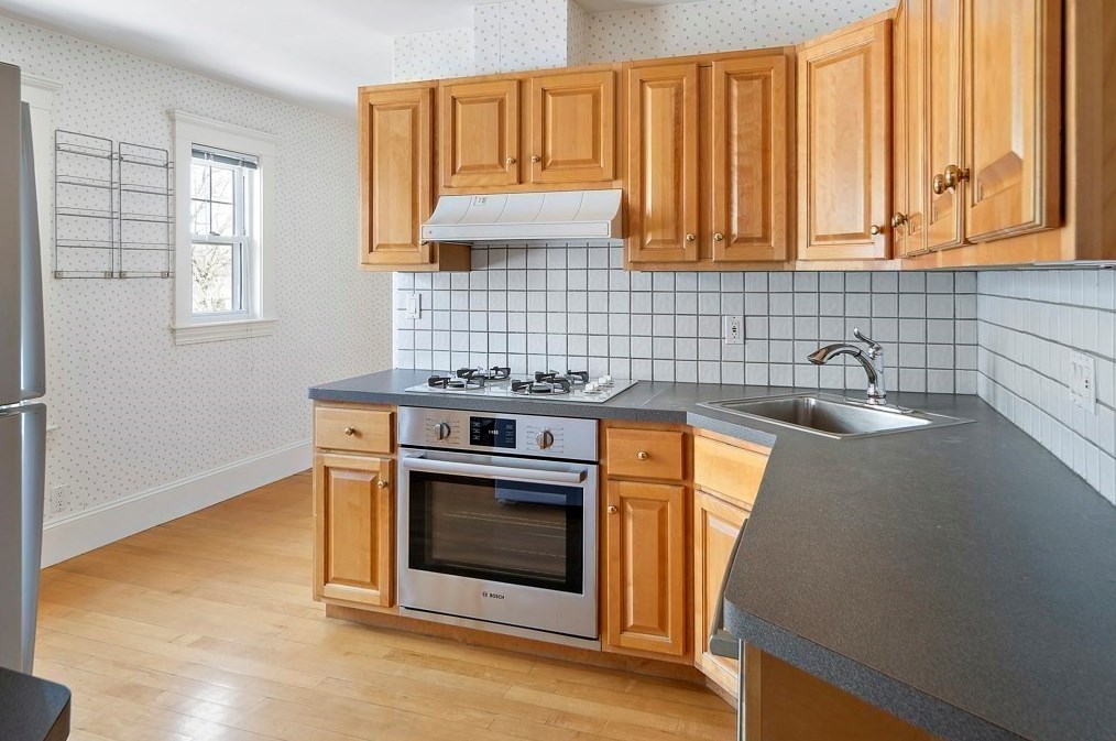 78 Chester Rd, Belmont MA 02478-2824 exterior