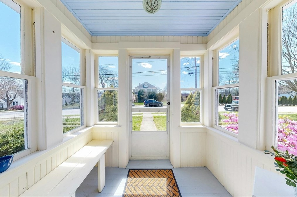 54 Lavender St, Millis, MA 02054-1257