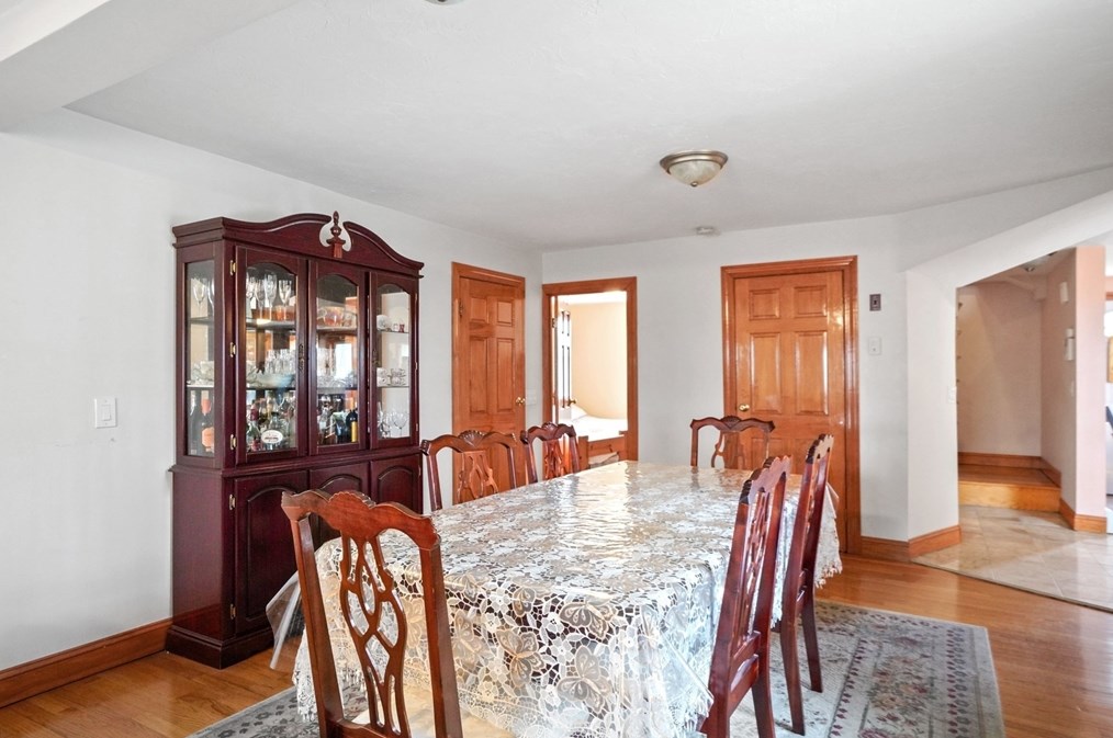 1 Beacon St, West Bridgewater MA 02379-1418 exterior