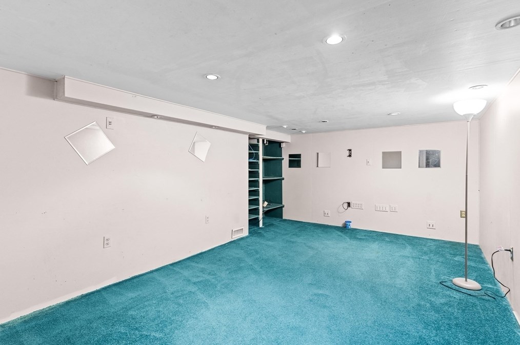 118 Lowell Rd, Pepperell MA  01463-1716 exterior