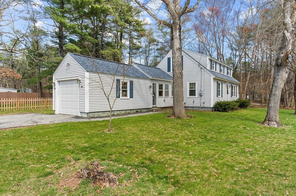 118 Lowell Rd, East Pepperell, MA 01463