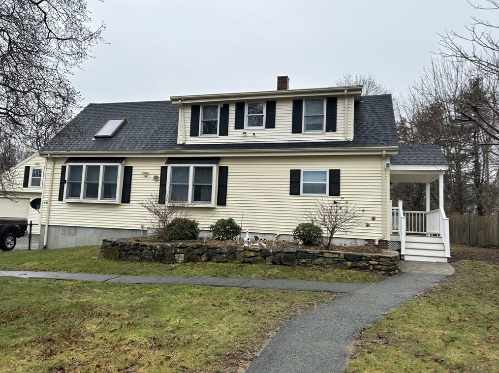 410 Beulah St, Whitman, MA 02382 exterior
