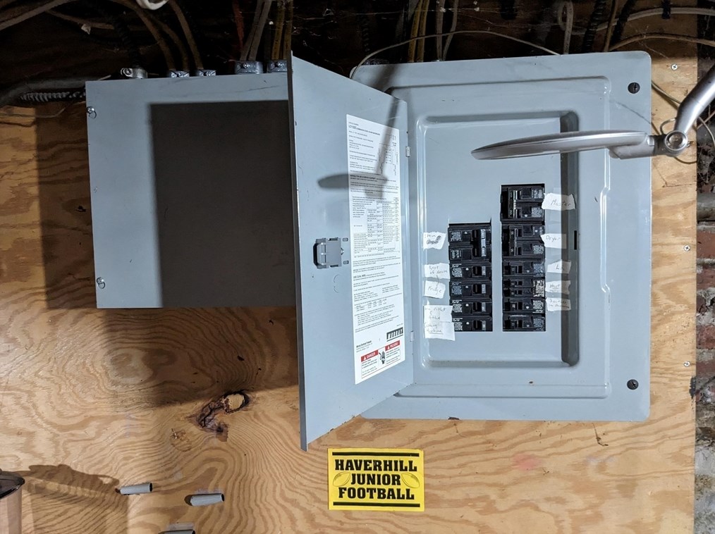 95 Blossom St, Haverhill MA  01835-7244 exterior