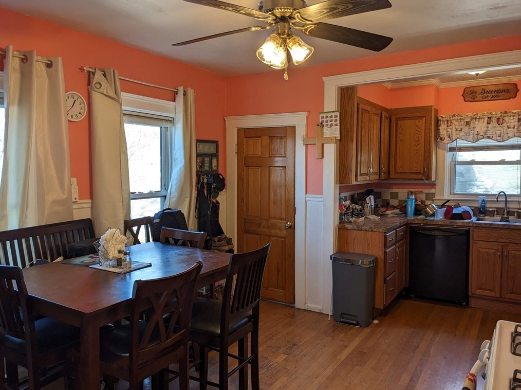 95 Blossom St, Haverhill MA  01835-7244 exterior