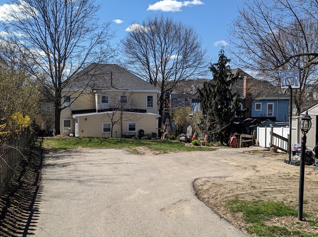 95 Blossom St, Haverhill, MA 01835 exterior