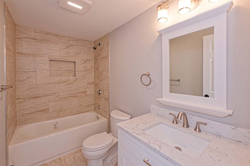 45 Pleasant St, Medfield MA  02052-2613 exterior