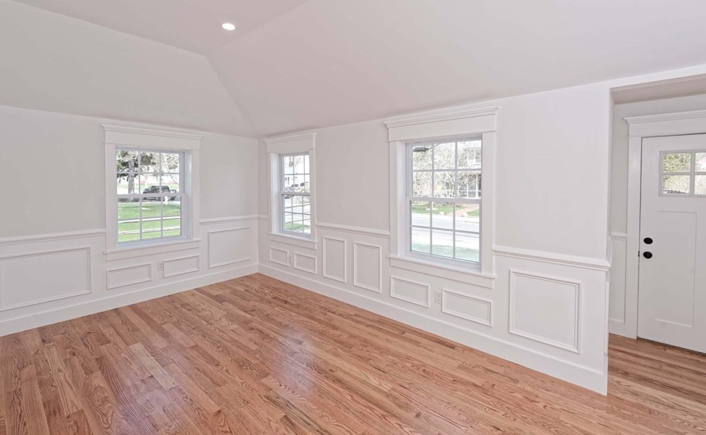 45 Pleasant St, Medfield MA  02052-2613 exterior