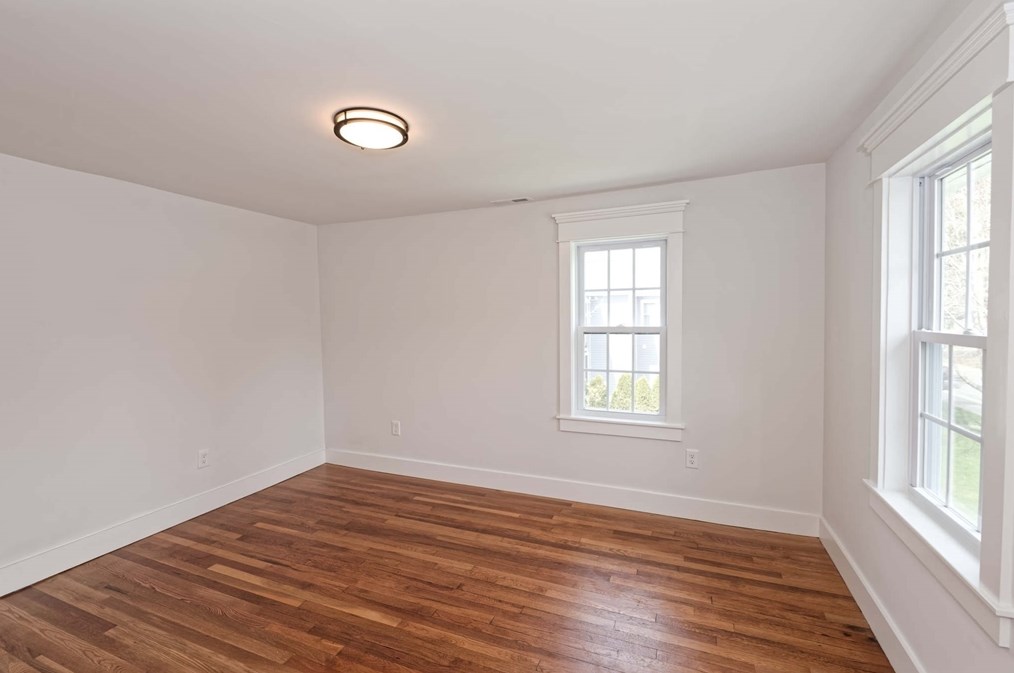 45 Pleasant St, Medfield MA  02052-2613 exterior