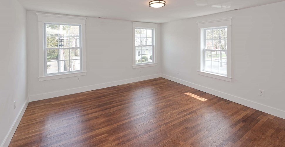 45 Pleasant St, Medfield MA  02052-2613 exterior