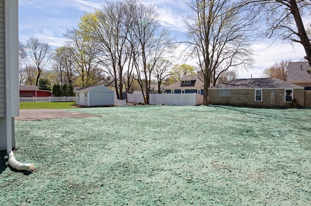 45 Pleasant St, Medfield MA  02052-2613 exterior