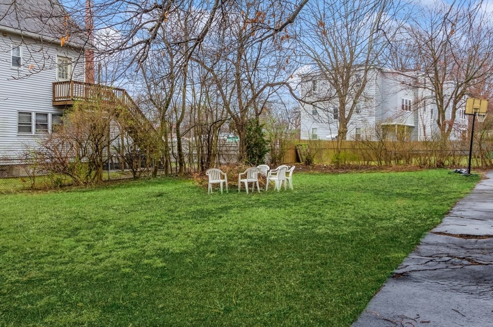 16 Carter St, Hudson MA 01749-1507 exterior