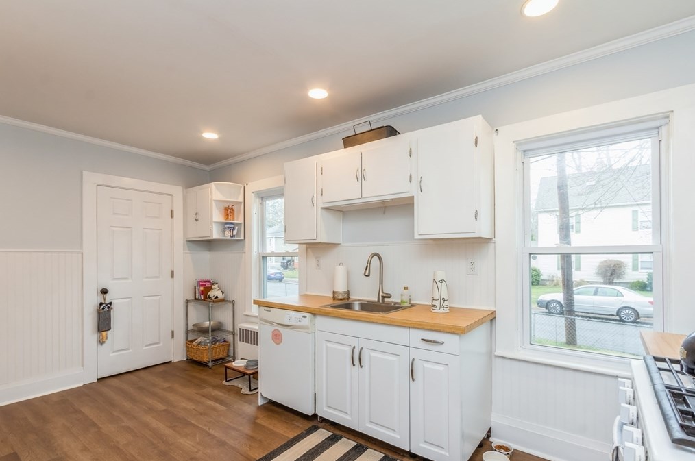 16 Carter St, Hudson MA 01749-1507 exterior