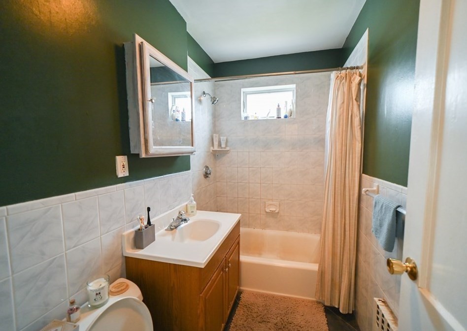 16 Kondazian St, Watertown MA 02472-2830 exterior