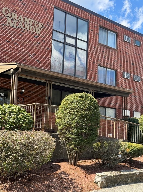 10 Rutledge St, Worcester, MA 01604 exterior