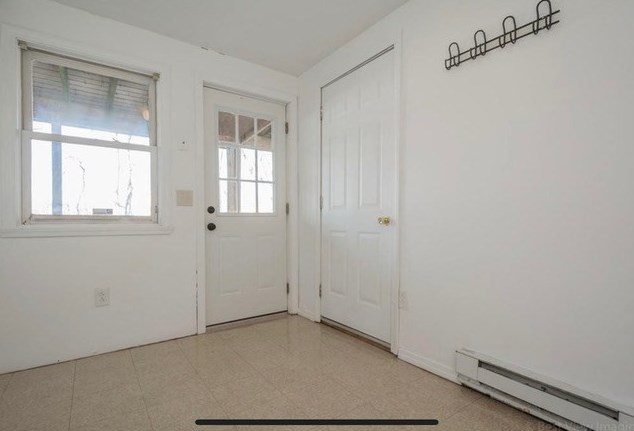 12 Lebanon St, Worcester MA  01603-1304 exterior