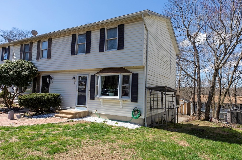 12 Lebanon St, Worcester, MA 01603 exterior