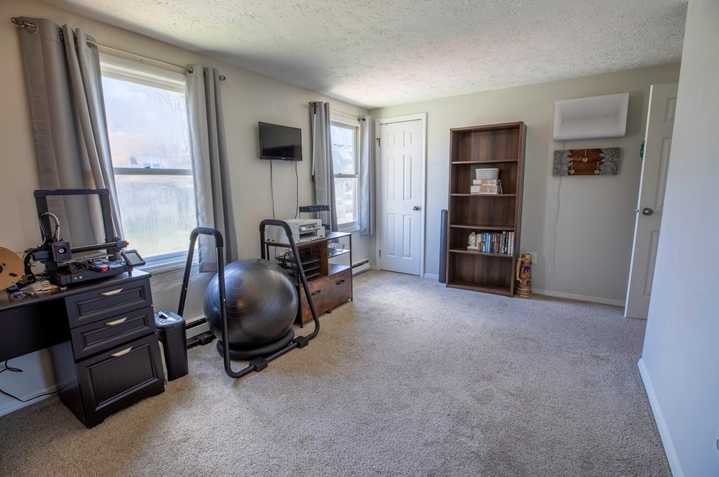 12 Lebanon St, Worcester MA  01603-1304 exterior