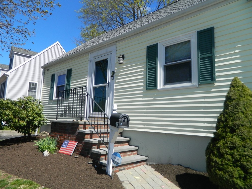 12 Briarwood Trl, Weymouth, MA 02188 exterior