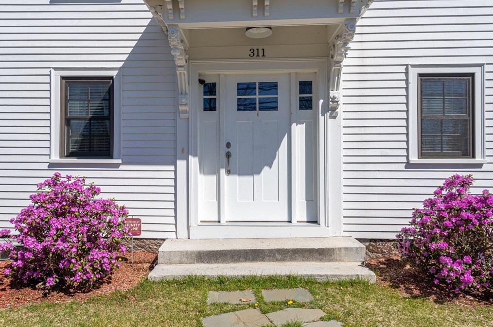 311 Pelham St, Methuen MA  01844-1476 exterior