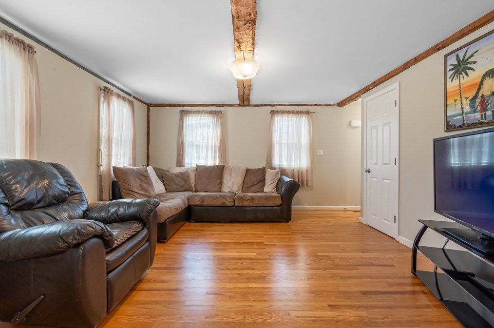 311 Pelham St, Methuen MA  01844-1476 exterior