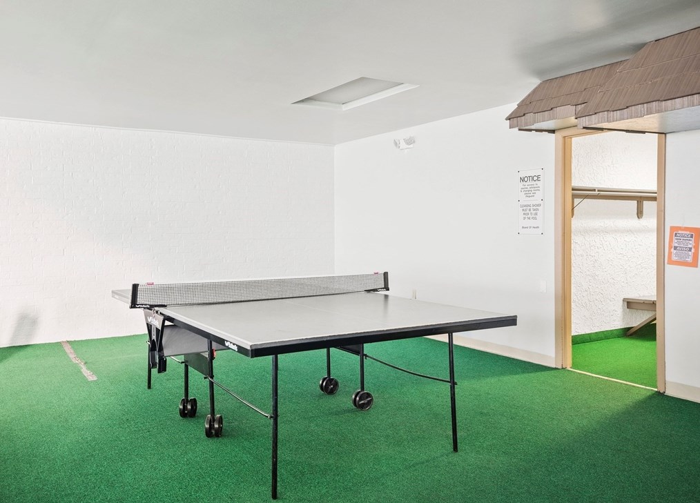 25 Shadowbrook Ln, Milford MA  01757-1148 exterior