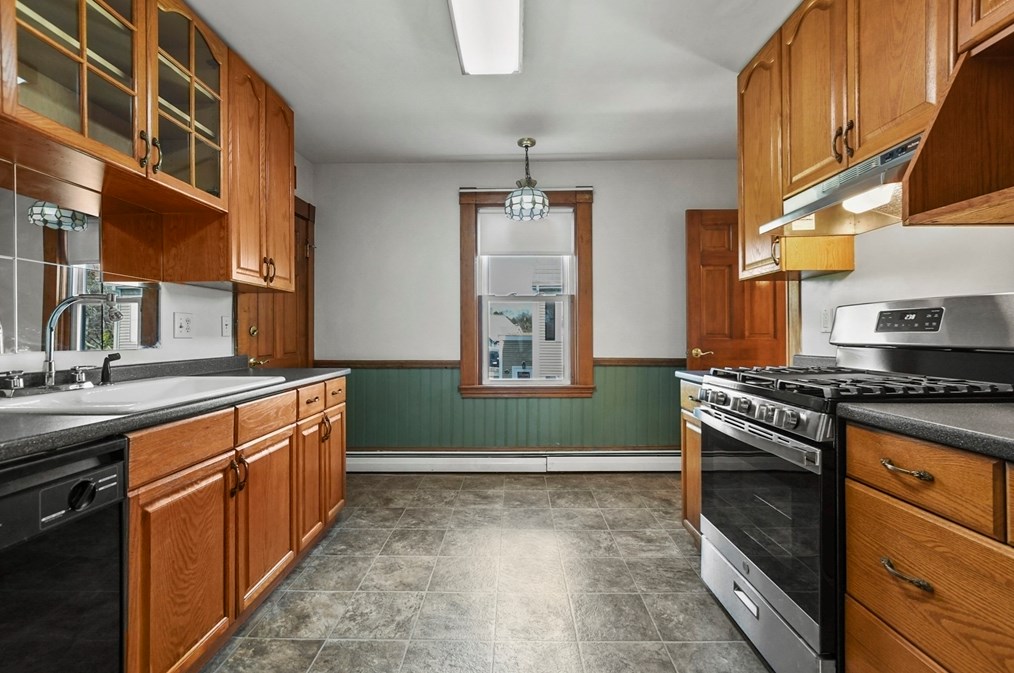 52 Conant St, Danvers MA 01923-2524 exterior