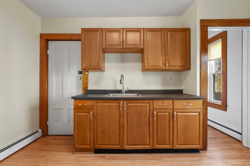 52 Conant St, Danvers MA 01923-2524 exterior