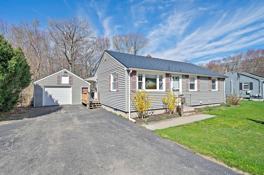 54 Revere St, Holbrook, MA 02343