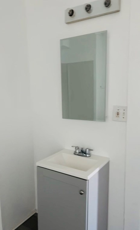 13 Meadow St, Holyoke MA  01040-5448 exterior