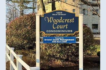 7 Woodcrest Court #4 - Photo 1