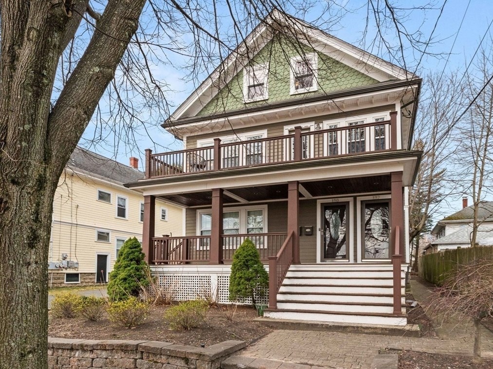 132 Oakley Rd, Belmont, MA 02478-2734