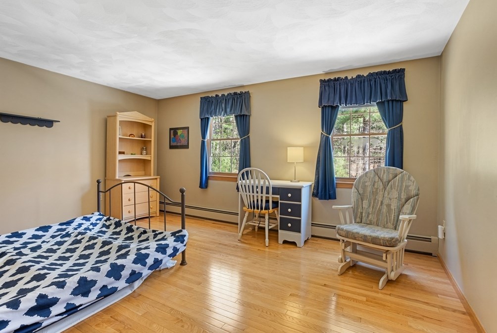 65 Dunvegan Rd, Tewksbury MA 01876 exterior