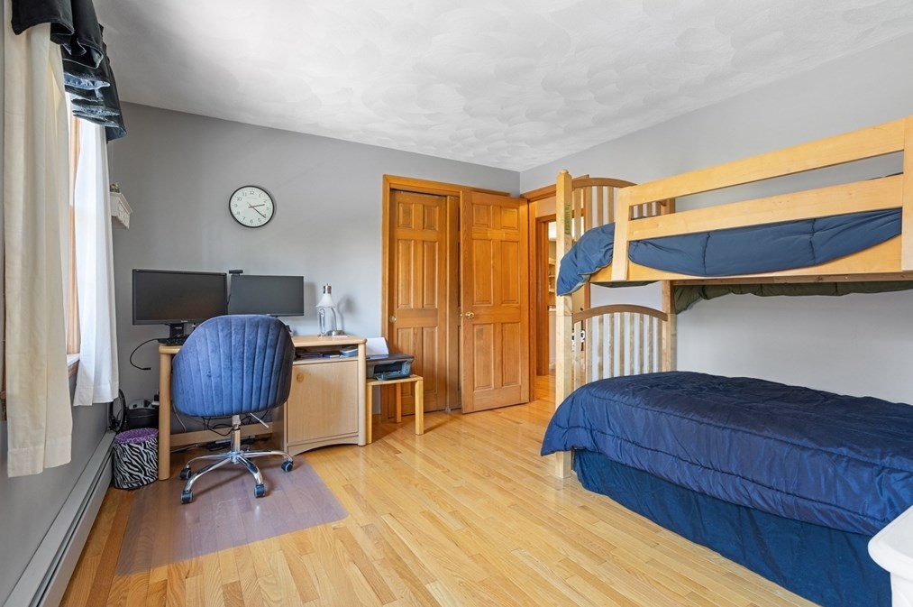 65 Dunvegan Rd, Tewksbury MA 01876 exterior