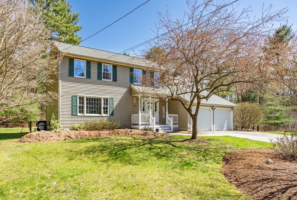 65 Dunvegan Rd, Tewksbury, MA 01876 exterior