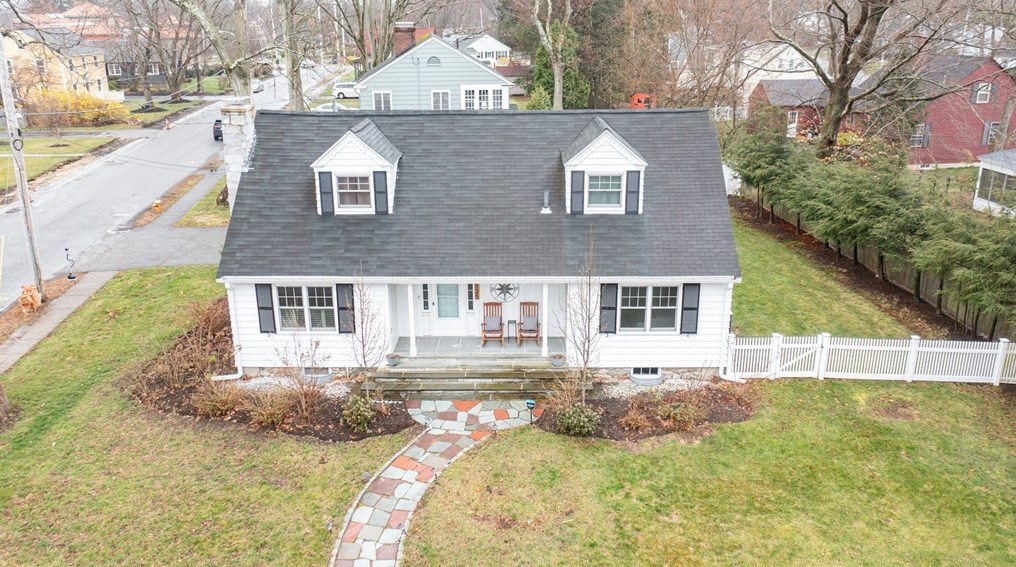 125 Mifflin Dr, North Andover, MA 01845 exterior