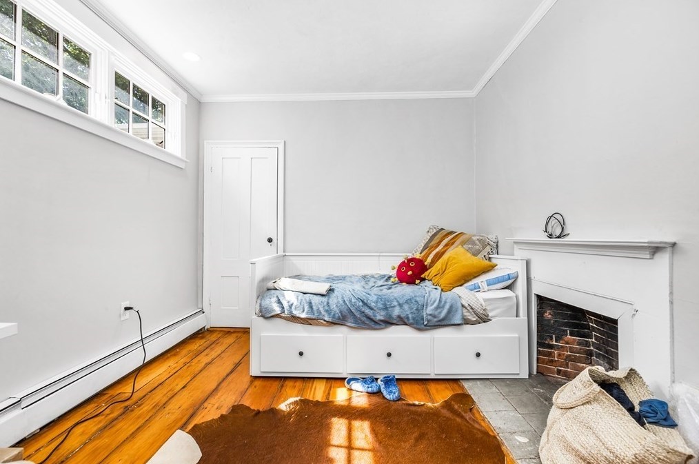 24 St, Hingham MA 02061-2610 exterior