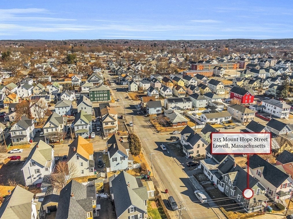 215 Mount Hope St, Lowell MA 01854-2347 exterior