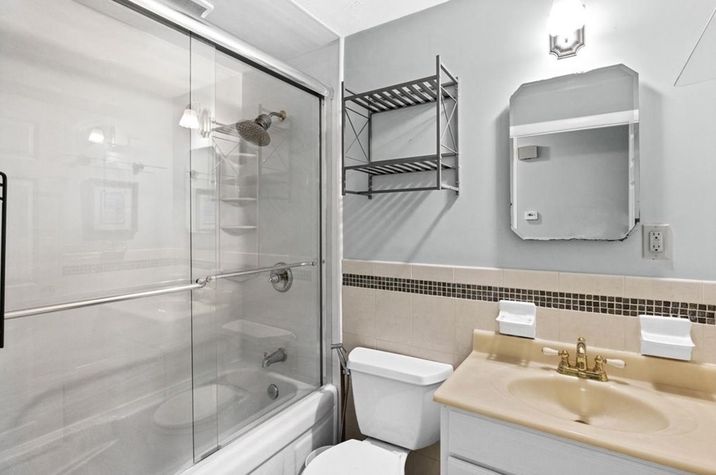 239 Powderhorn Dr, Taunton MA  02780-7256 exterior