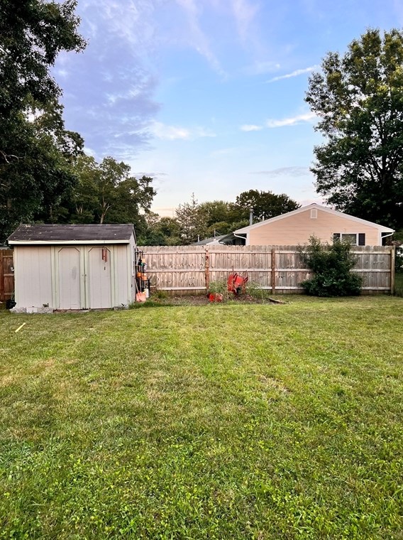 239 Powderhorn Dr, Taunton MA  02780-7256 exterior