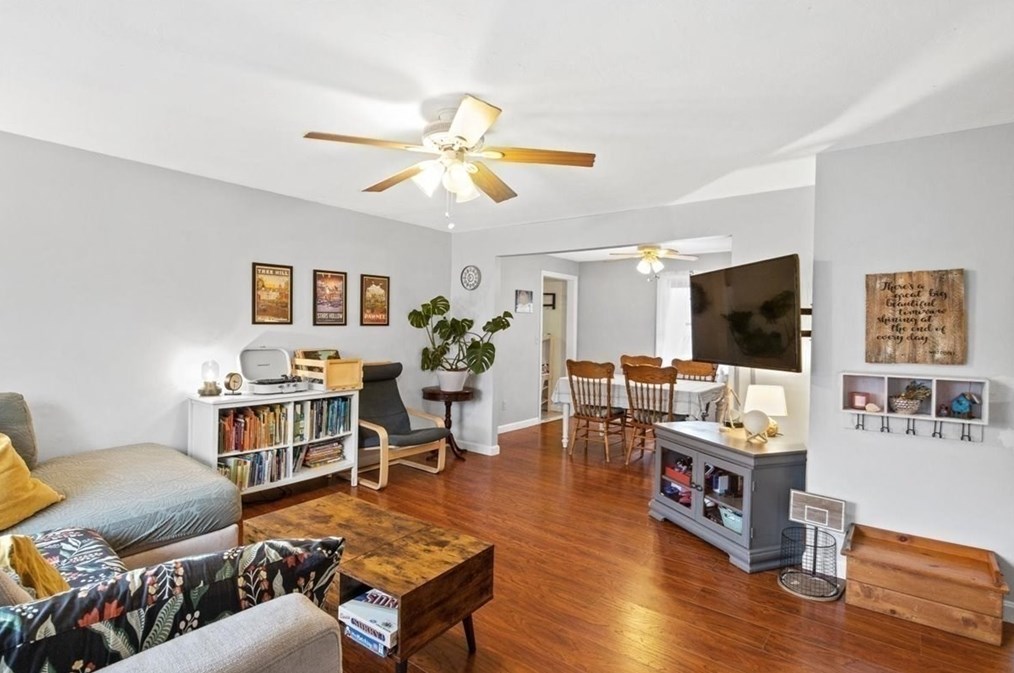 239 Powderhorn Dr, Taunton MA  02780-7256 exterior