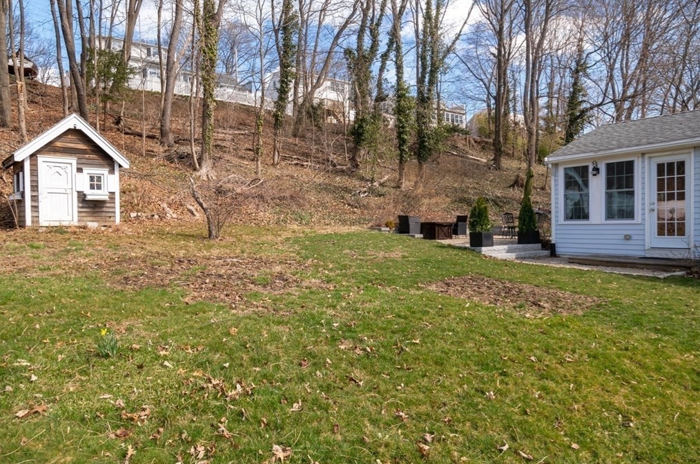 29 Simmons Rd, Hingham MA 02043-4525 exterior