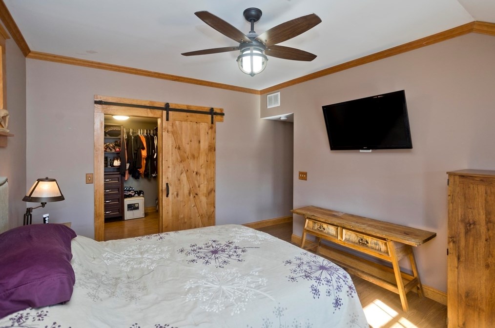 281 Langevin St, Chicopee MA 01020-4031 exterior