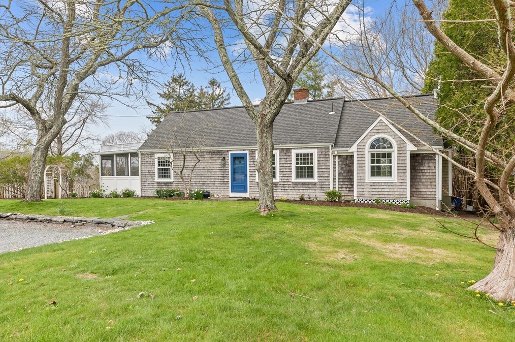 4201 Main Rd, Tiverton, RI 02878-4812
