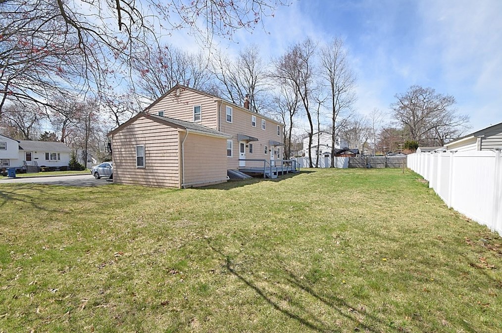 22 Clark St, Randolph MA  02368-3611 exterior