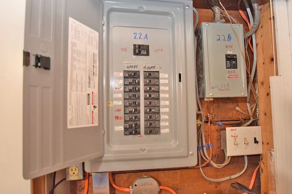 22 Clark St, Randolph MA  02368-3611 exterior