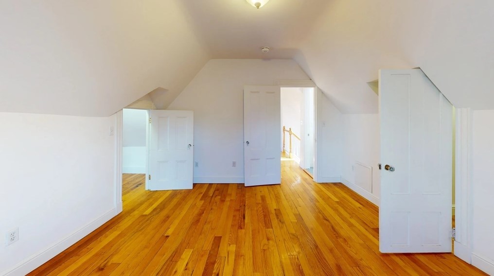 61 Museum St #3, Cambridge, MA 02138